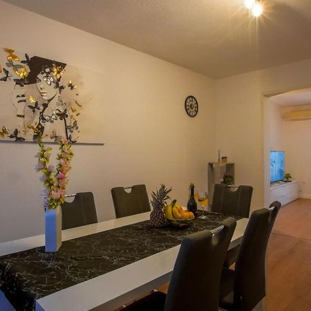 Apartman Mia With Pool1 Split Dış mekan fotoğraf
