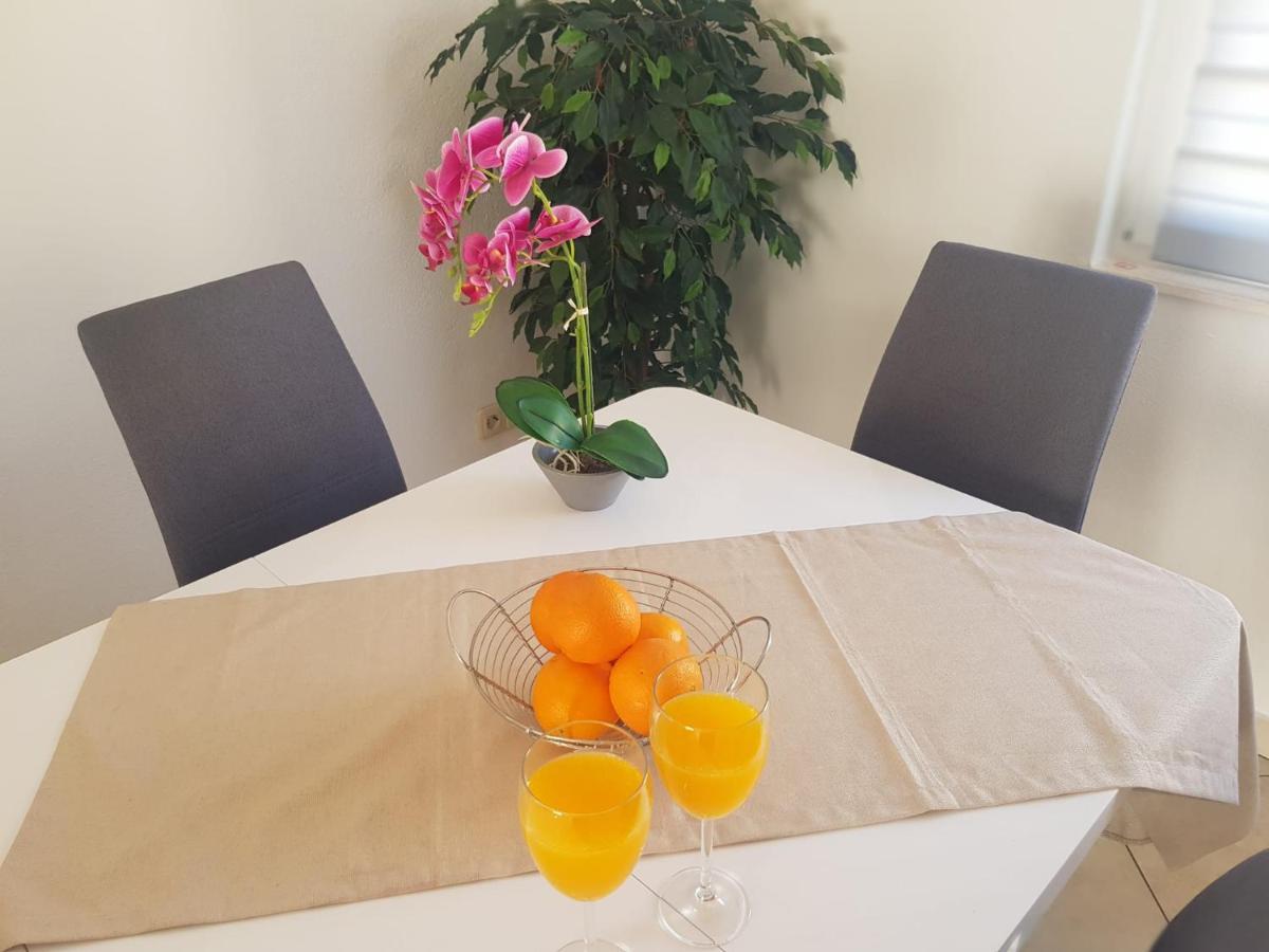 Apartman Mia With Pool1 Split Dış mekan fotoğraf