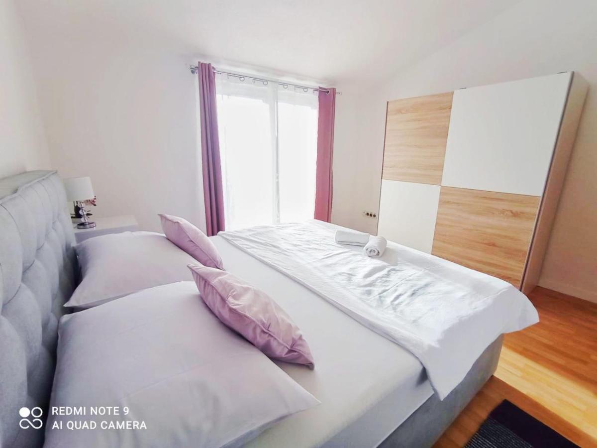 Apartman Mia With Pool1 Split Dış mekan fotoğraf