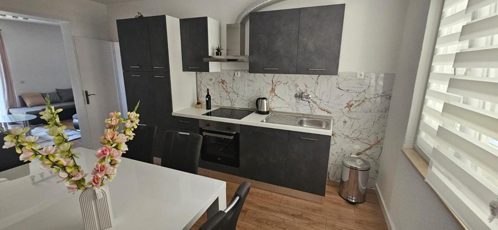 Apartman Mia With Pool1 Split Dış mekan fotoğraf