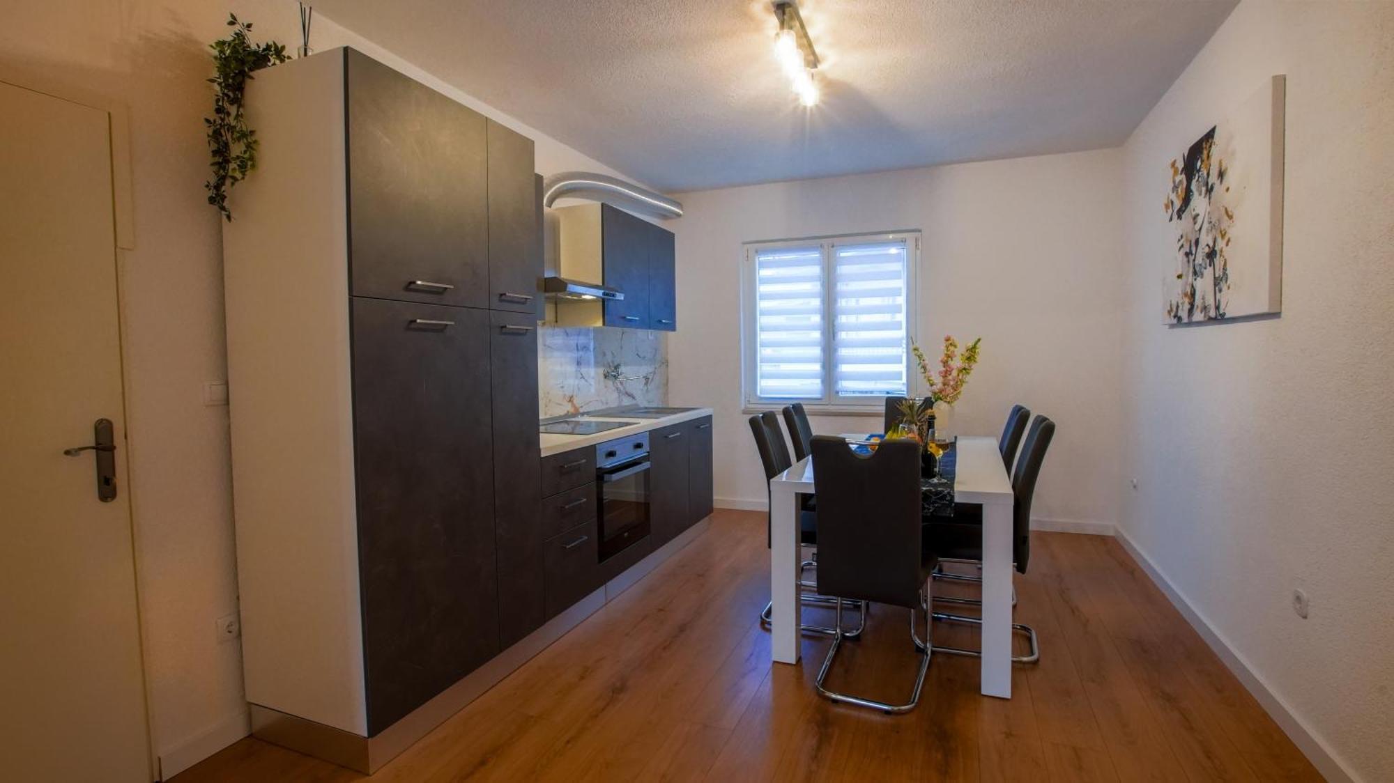Apartman Mia With Pool1 Split Dış mekan fotoğraf